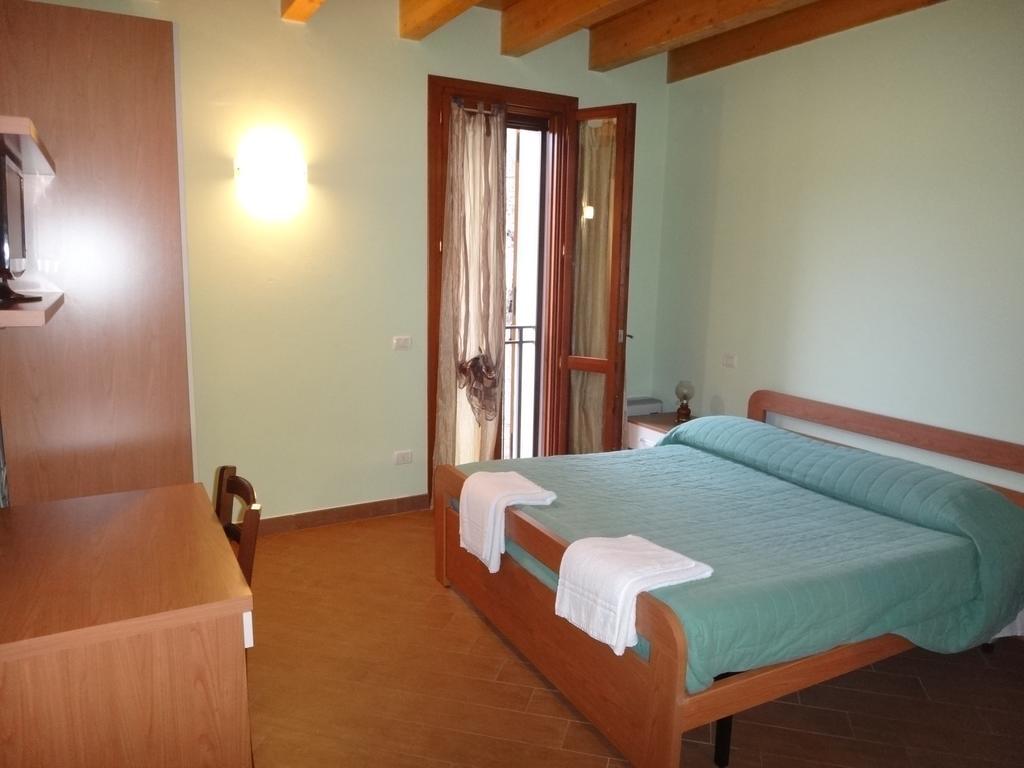 Agriturismo San Valentino Castellarano Værelse billede