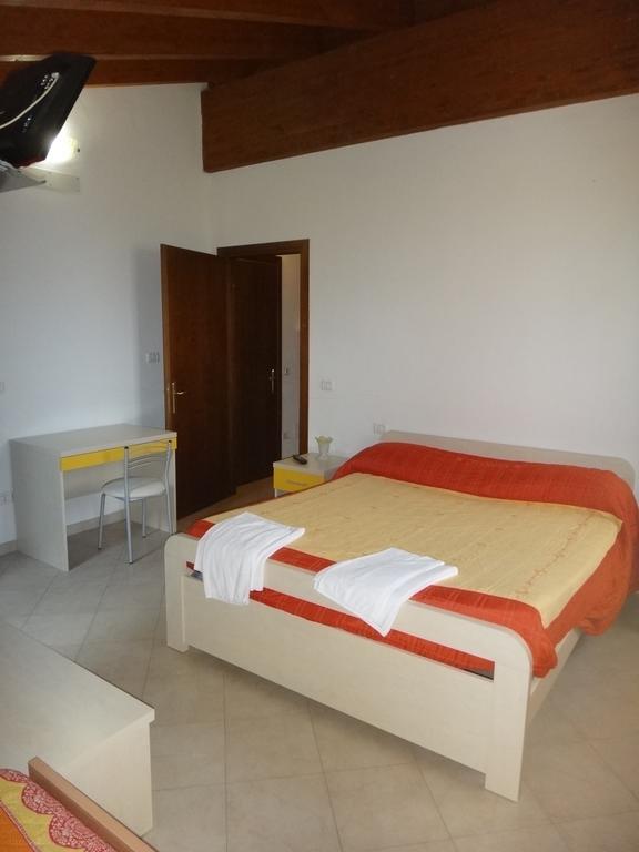 Agriturismo San Valentino Castellarano Værelse billede